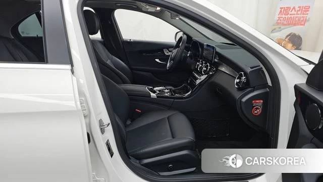 Mercedes-Benz C-Class W205 2020 Белый из Кореи, фото 2