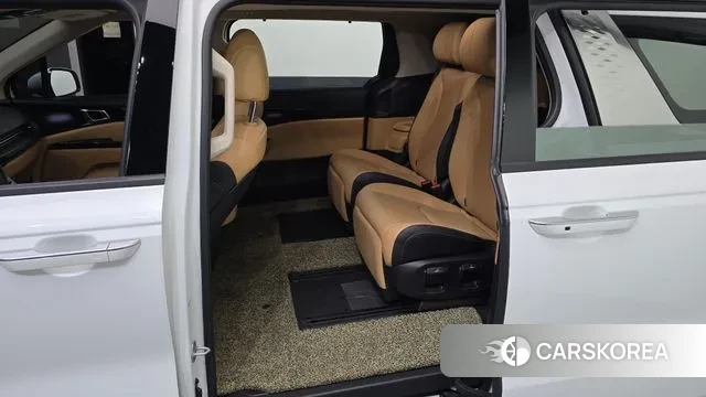 Kia Carnival 4th generation 2023 Белый из Кореи, фото 2