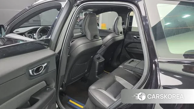 Volvo XC60 second Generation 2021 Черный из Кореи, фото 2