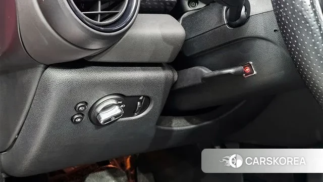 Mini Cooper S 2019 Красный из Кореи, фото 2