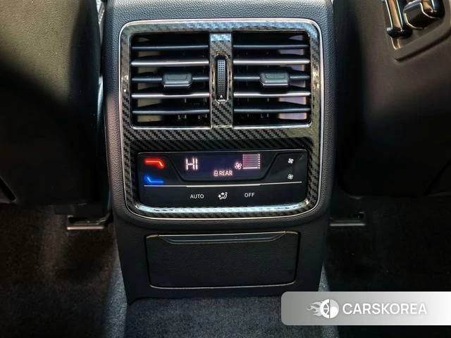 Volkswagen Magotan 2023 Черный из Китая, фото 2