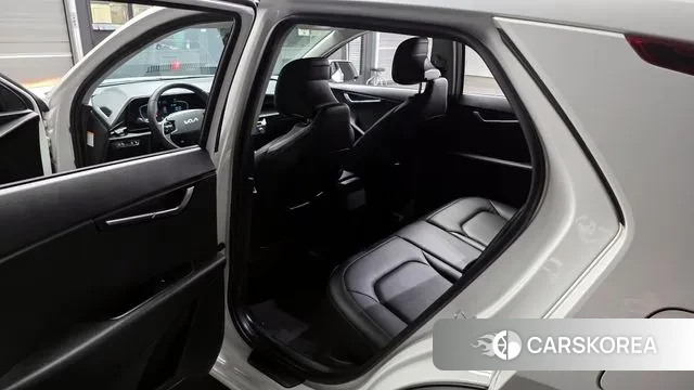 Kia Di Ol Nu Niro 2022 Белый из Кореи, фото 2