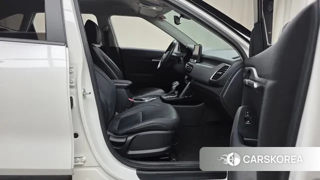 Kia Seltos 2021 Белый из Кореи, фото 2