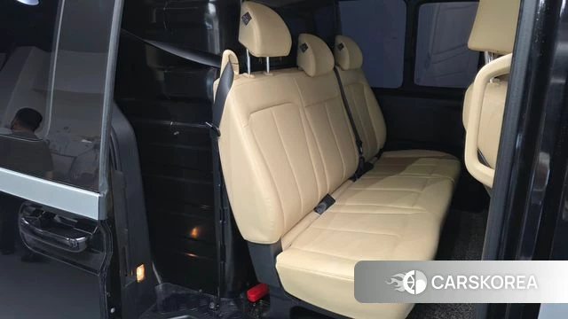 Hyundai Staria 2023 Черный из Кореи, фото 2