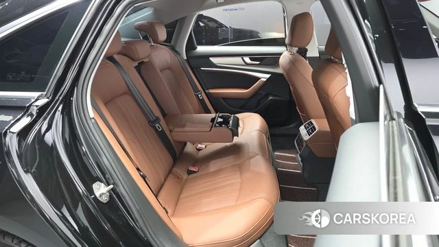 Audi A6 (C8) 2022 Черный из Кореи, фото 2