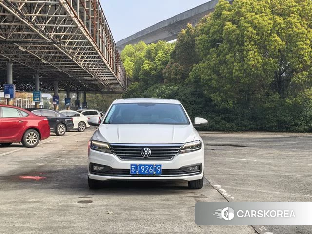Volkswagen Lavida 2021 Белый из Китая, фото 2
