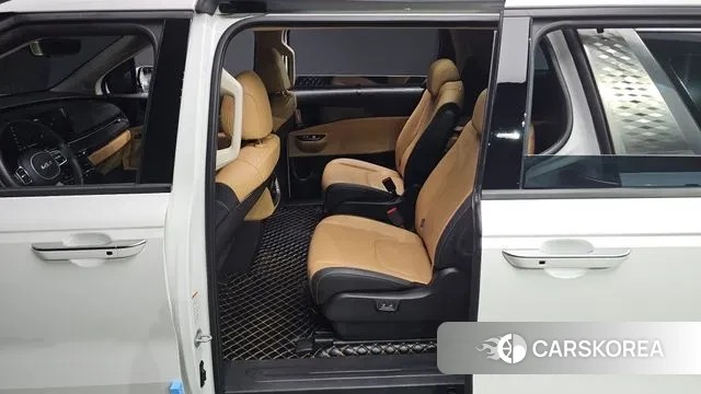 Kia Carnival 4th generation 2023 Белый из Кореи, фото 2