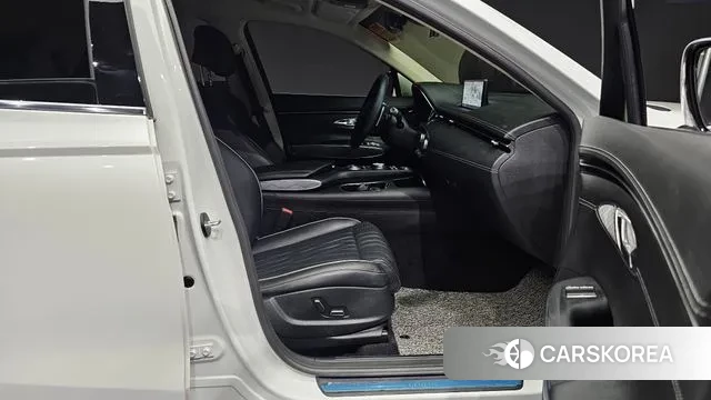 Genesis GV70 2022 Белый из Кореи, фото 2