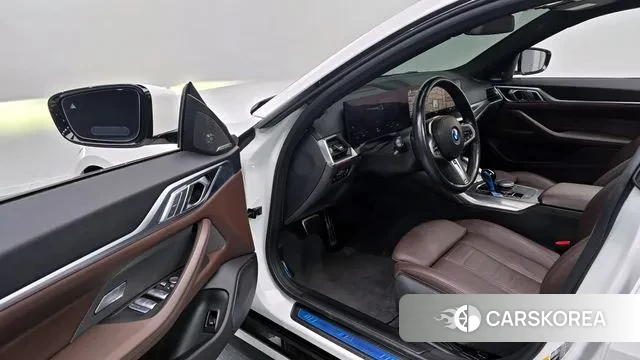 BMW i4 2022 Белый из Кореи, фото 2