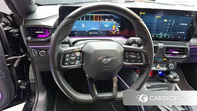 Ford Mustang 7th Generation 2024 Черный из Кореи, фото 2