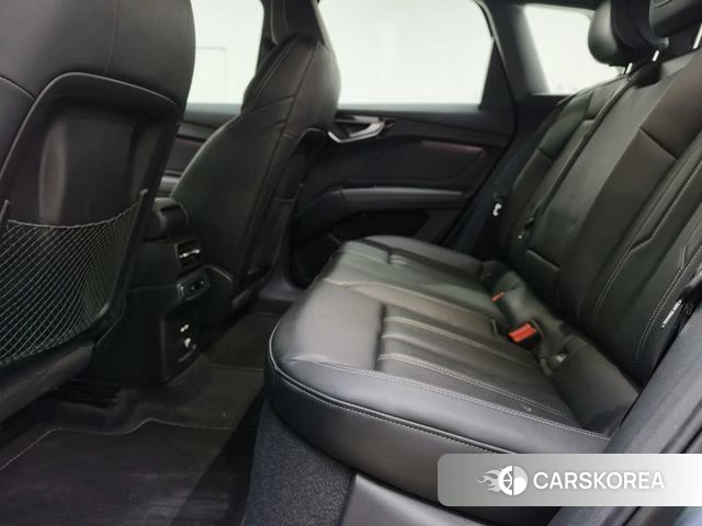 Audi Q4 e-tron 2024 Синий из Китая, фото 2