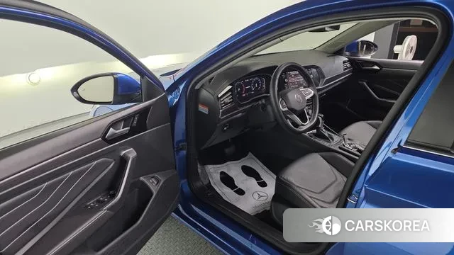 Volkswagen 7th Generation of Jetta 2024 Синий из Кореи, фото 2