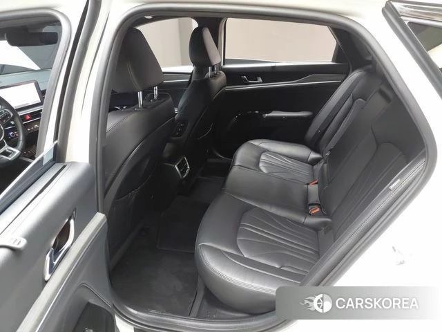 Kia The New K5 Hybrid 3rd generation 2023 Белый из Кореи, фото 2