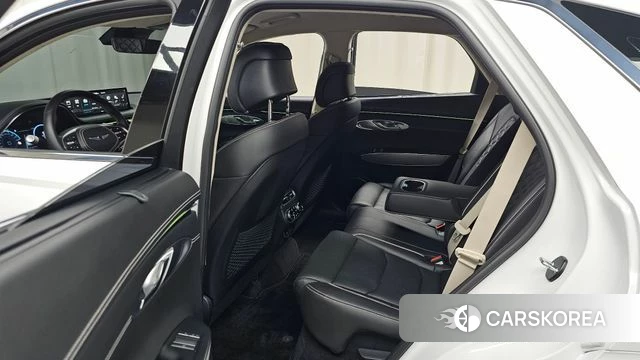 Genesis Electrified GV70 2022 Белый из Кореи, фото 2