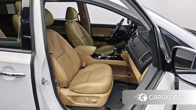 Kia The New Carnival 2019 Белый из Кореи, фото 2