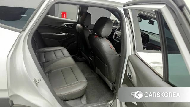 Chevrolet (GM Daewoo) Trax Crossover 2023 Белый из Кореи, фото 2