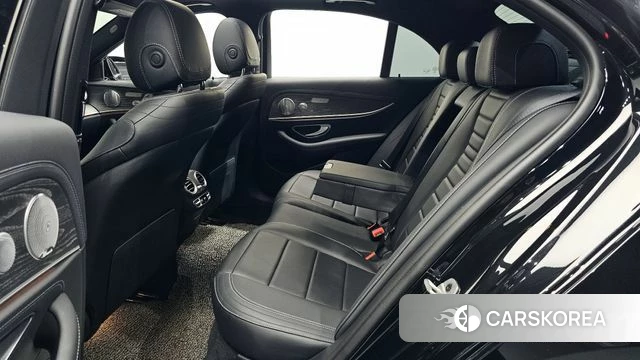 Mercedes-Benz E-Class W213 2021 Черный из Кореи, фото 2
