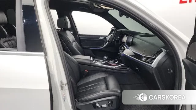 BMW X7 (G07) 2021 Белый из Кореи, фото 2