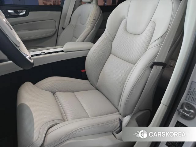 Volvo XC60 second Generation 2026 Белый из Кореи, фото 2