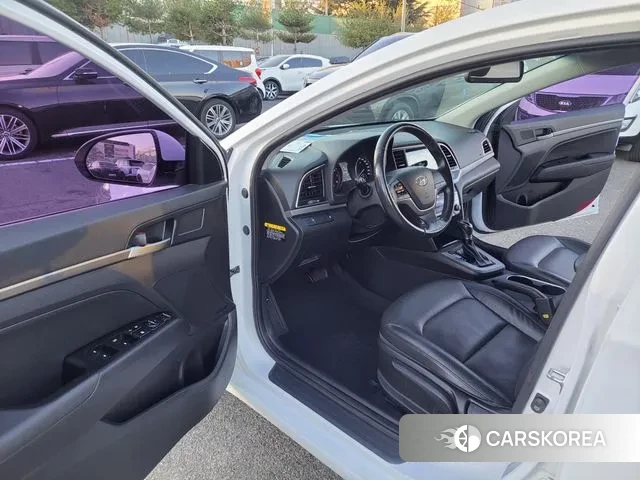 Hyundai Avante AD 2018 Белый из Кореи, фото 2