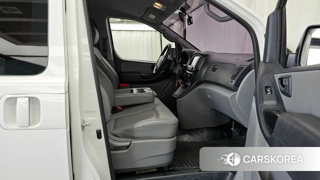 Hyundai The New Grand Starex 2018 Белый из Кореи, фото 2