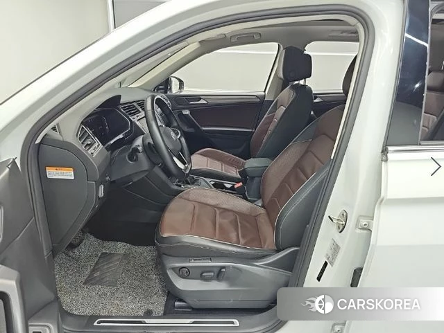 Volkswagen Tiguan Allspace 2022 Белый из Кореи, фото 2