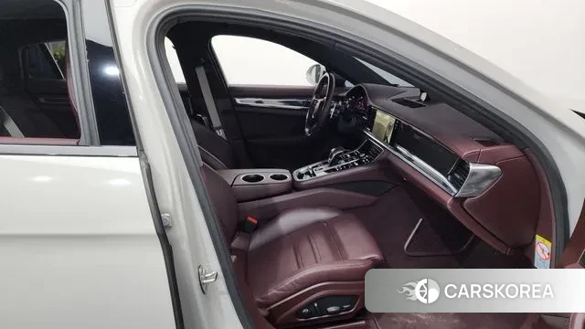 Porsche Panamera (971) 2022 Серебристо-серый из Кореи, фото 2