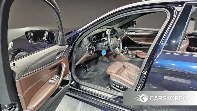 BMW 5 Series (G30) 2019 Синий из Кореи, фото 2