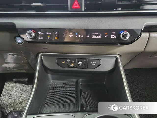 Kia The New Carnival 4th Generation 2024 Черный из Кореи, фото 2
