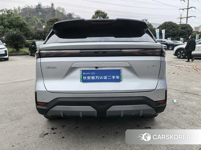Geely Galaxy Galaxy L7 2025 Серебристо-серый из Китая, фото 2