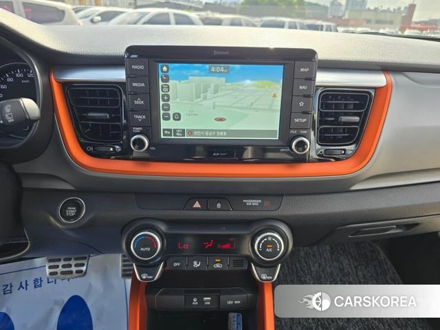 Kia Stonic 2018 Синий из Кореи, фото 2