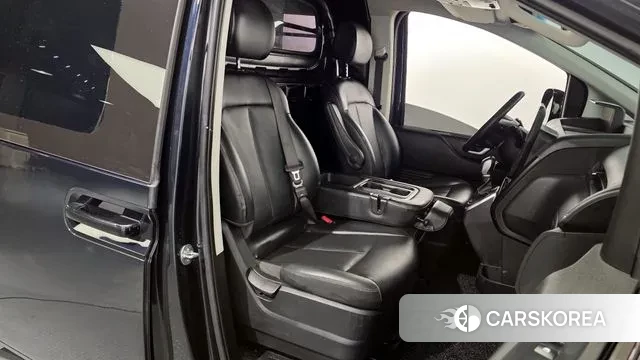 Hyundai Staria 2022 Черный из Кореи, фото 2