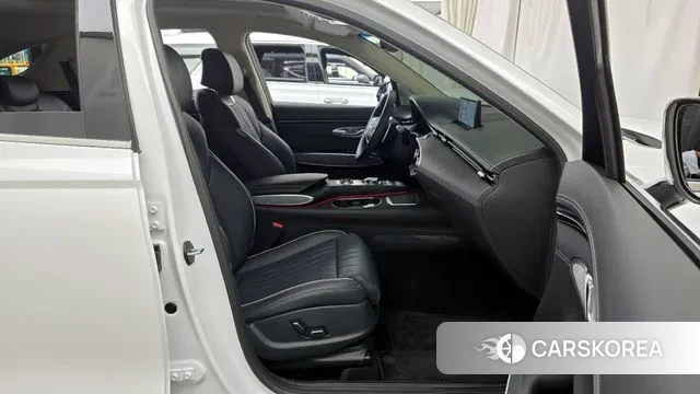 Genesis GV70 2023 Белый из Кореи, фото 2