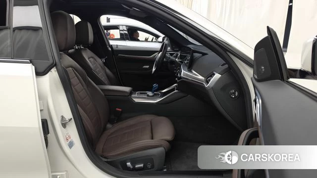 BMW i4 2022 Белый из Кореи, фото 2