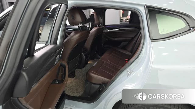 BMW X4 (G02) 2023 Серебристо-серый из Кореи, фото 2