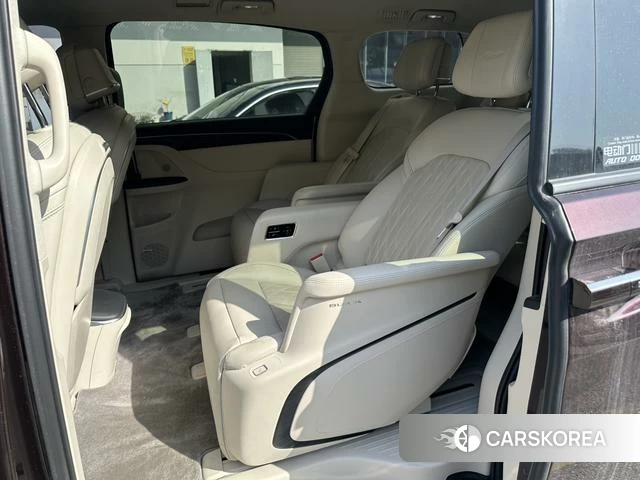 Buick GL8 2022 Фиолетовый из Китая, фото 2