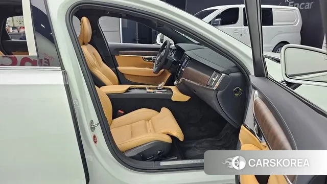 Volvo S90 2025 Белый из Кореи, фото 2