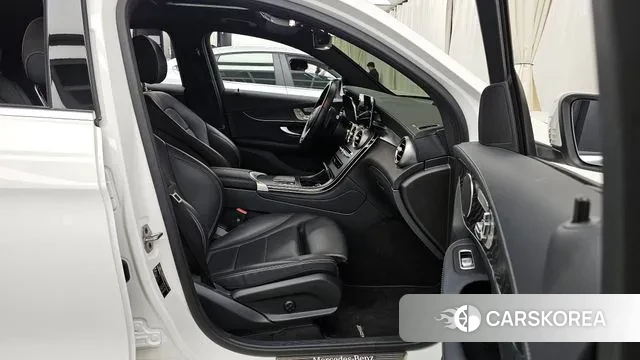 Mercedes-Benz GLC-Class X253 2022 Белый из Кореи, фото 2