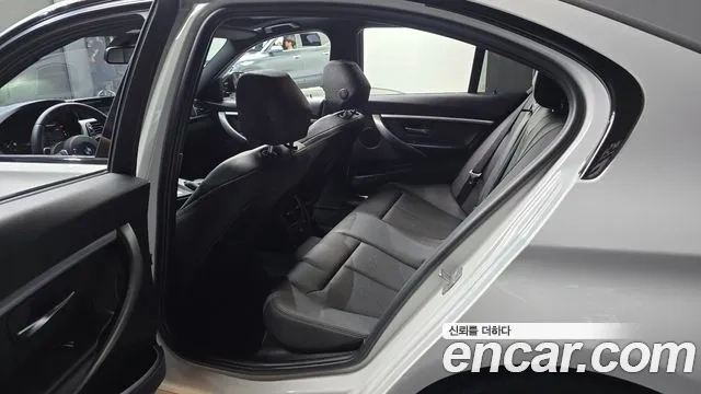 BMW 3 Series (F30) 2018 Белый из Кореи, фото 2