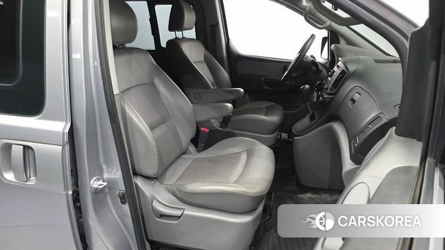Hyundai The New Grand Starex 2018 Серебряный из Кореи, фото 2