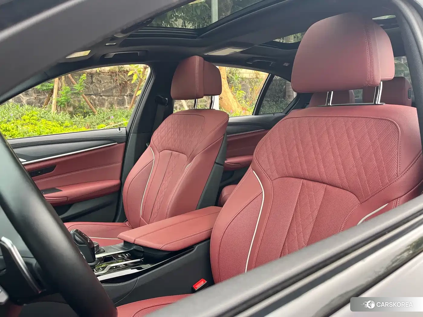 BMW 5 series 2024 Черный из Китая, фото 2