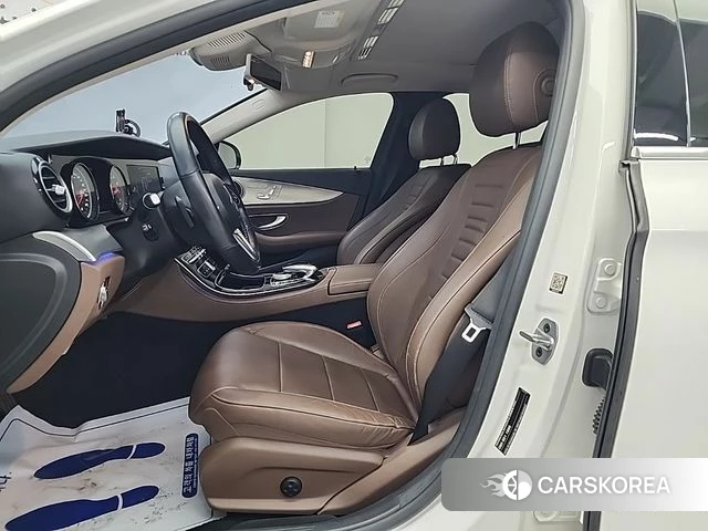 Mercedes-Benz E-Class W213 2019 Белый из Кореи, фото 2