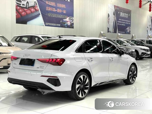 Audi A3 2023 Белый из Китая, фото 2