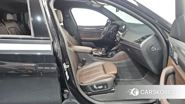 BMW X4 (G02) 2023 Черный из Кореи, фото 2