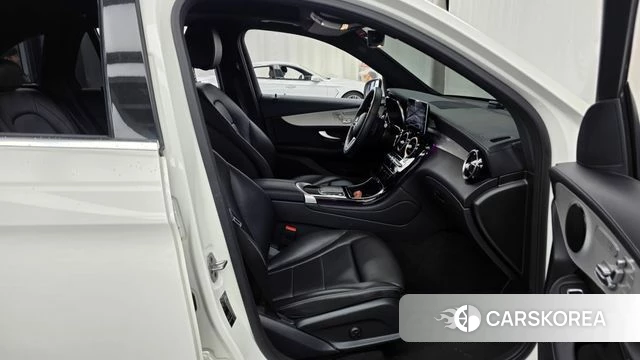 Mercedes-Benz GLC-Class X253 2021 Белый из Кореи, фото 2