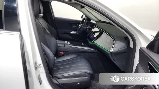 Mercedes-Benz E-Class W214 2024 Белый из Кореи, фото 2