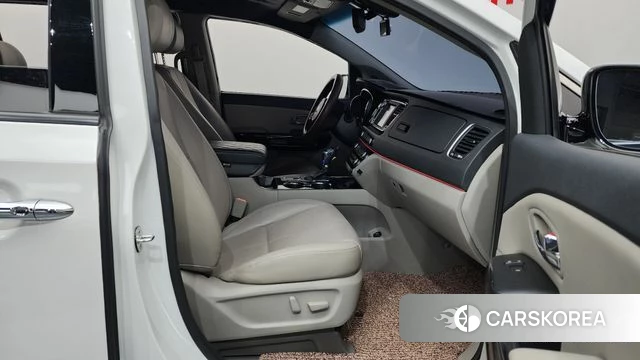 Kia The New Carnival 2018 Белый из Кореи, фото 2