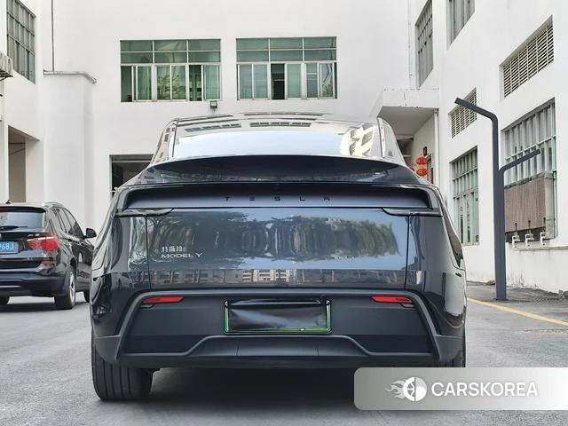 Tesla Model Y 2025 Темно-серый из Китая, фото 2