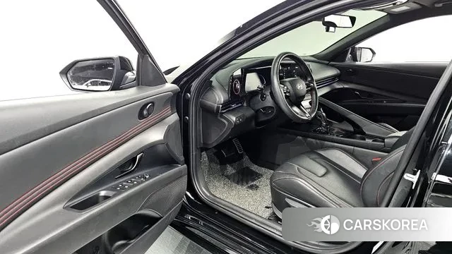 Hyundai The New Avante (CN7) 2023 Черный из Кореи, фото 2