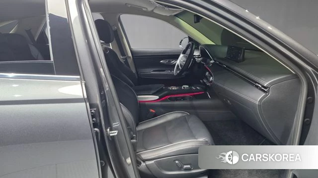 Genesis GV70 2022 Серый из Кореи, фото 2